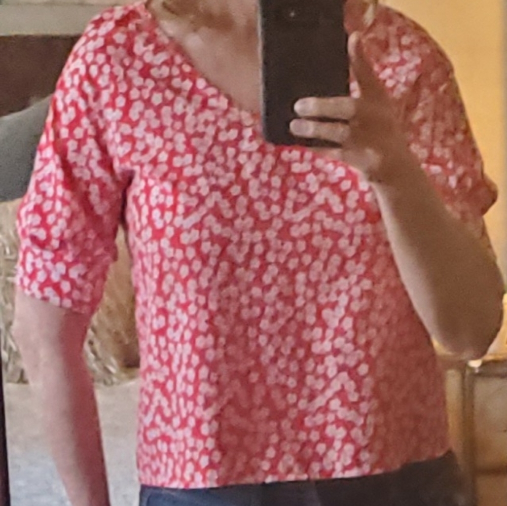 New w/o tags red & white floral blouse